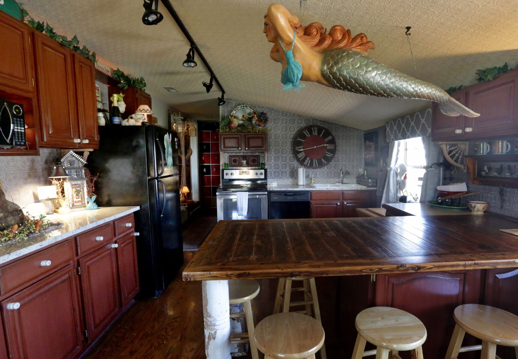 At Home with Allie and Jim Wright in Silex